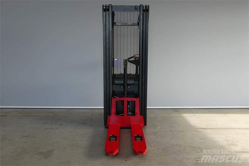 Hyster S1.6il 手推堆垛车