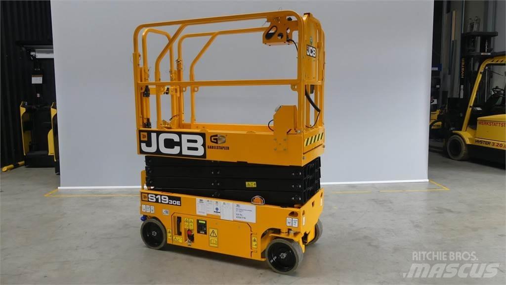 JCB S1930E 剪叉式升降机