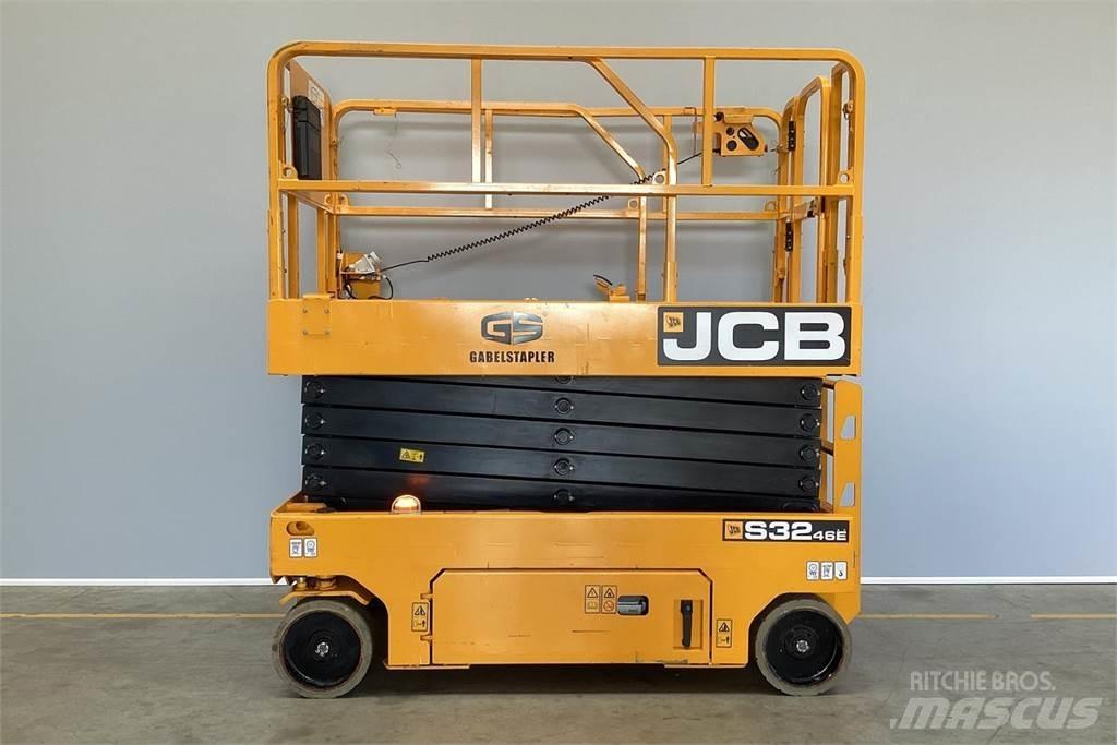 JCB S3246E 剪叉式升降机