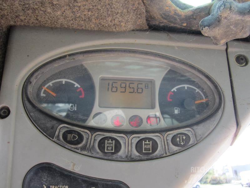 Bobcat S130 小型装载机