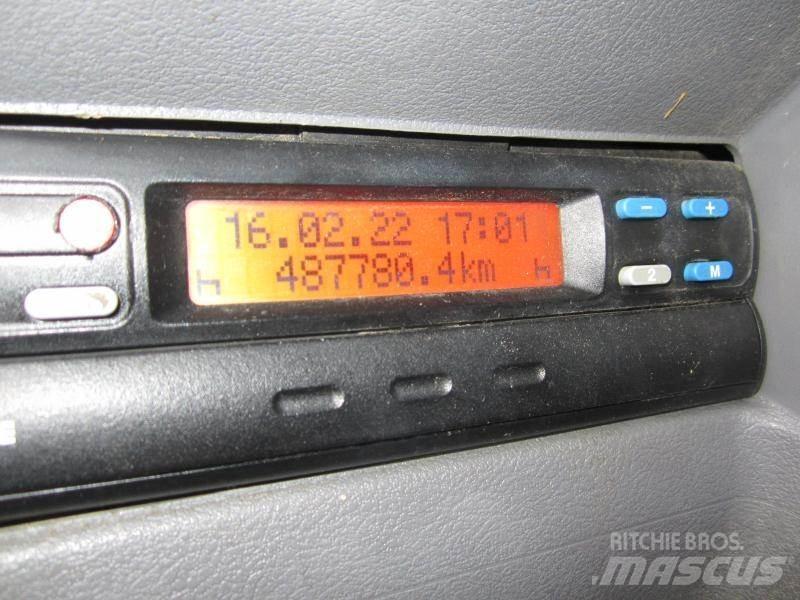 DAF LF 220 动物运输货车
