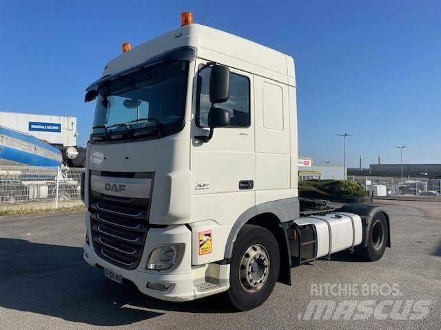 DAF XF105 牵引车