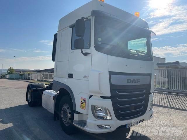 DAF XF105 牵引车