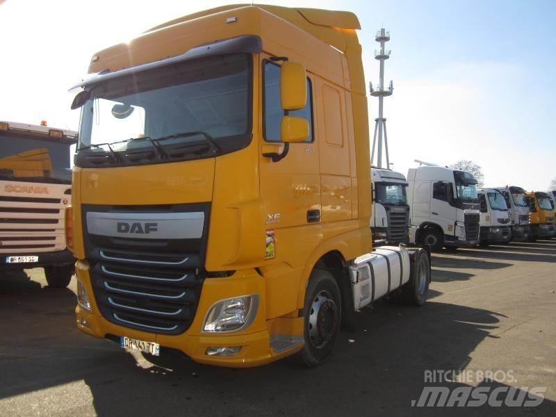 DAF XF105 460 牵引车