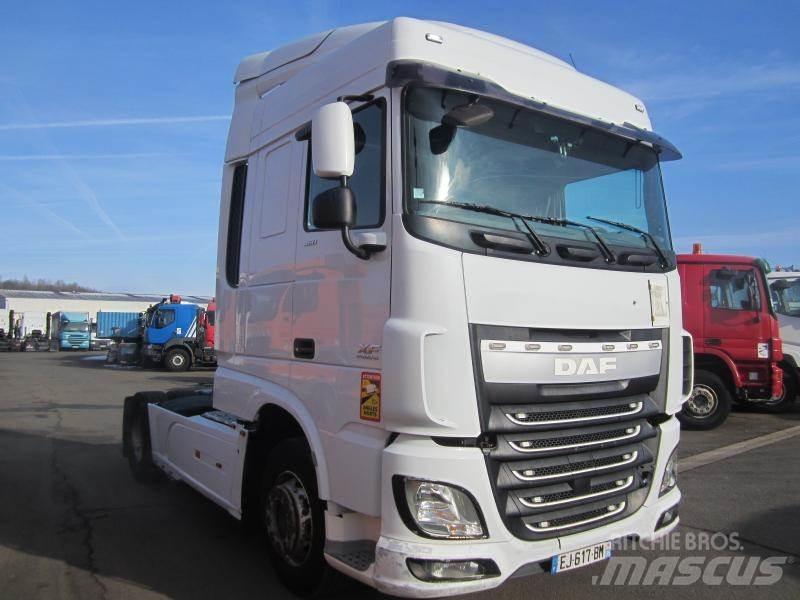 DAF XF105 460 牵引车