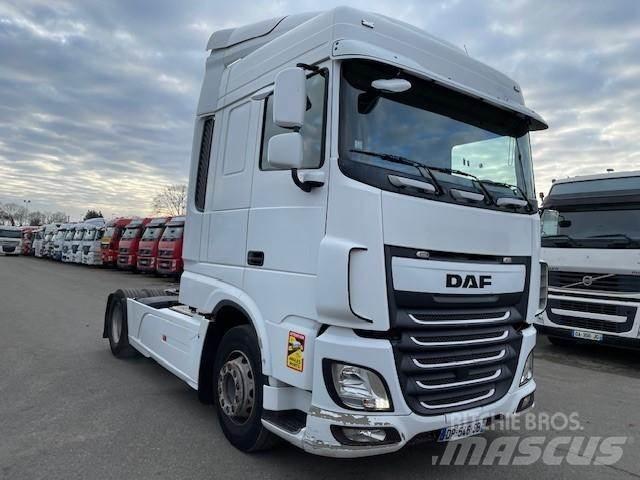 DAF XF105 460 牵引车
