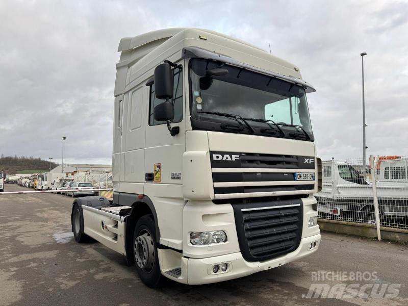 DAF XF105 460 牵引车