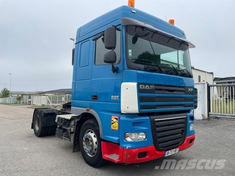 DAF XF105 460 牵引车
