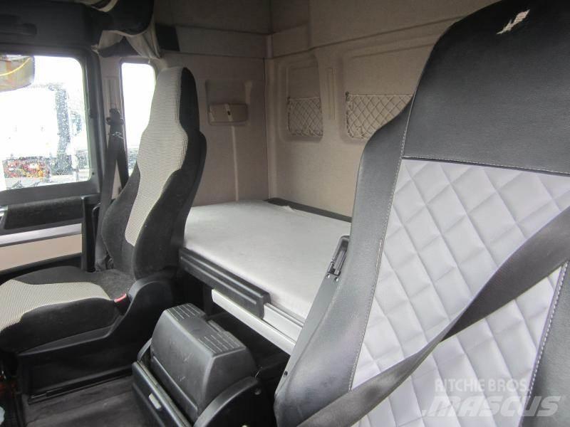 MAN TGX 牵引车