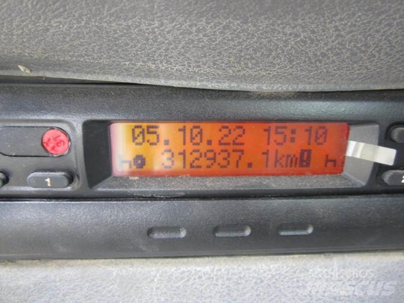 Renault Kerax 自卸式货车