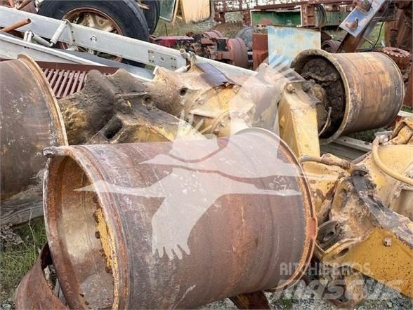 CAT D40D 铰接式自卸车