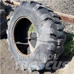 Titan 17.5L24 轮胎、车轮和轮圈