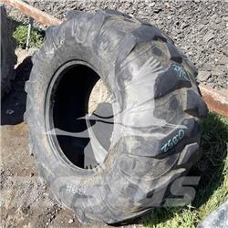 Titan 19.5L24 轮胎、车轮和轮圈