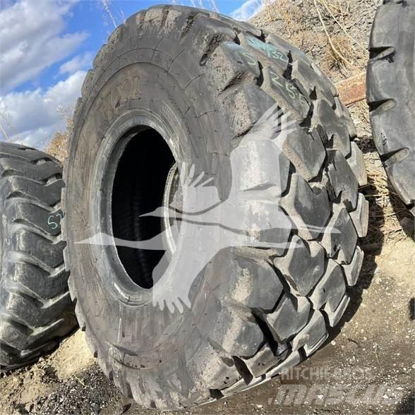 Titan 20.5R25 轮胎、车轮和轮圈