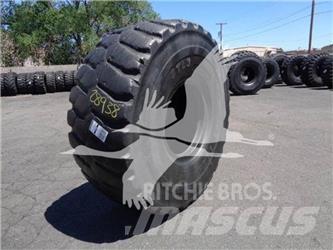 Titan 26.5R25 轮胎、车轮和轮圈