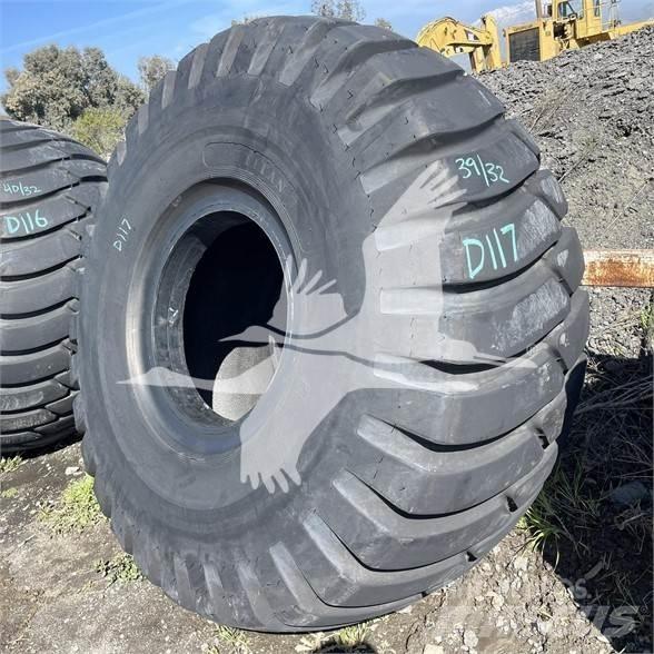 Titan 29.5x25 轮胎、车轮和轮圈