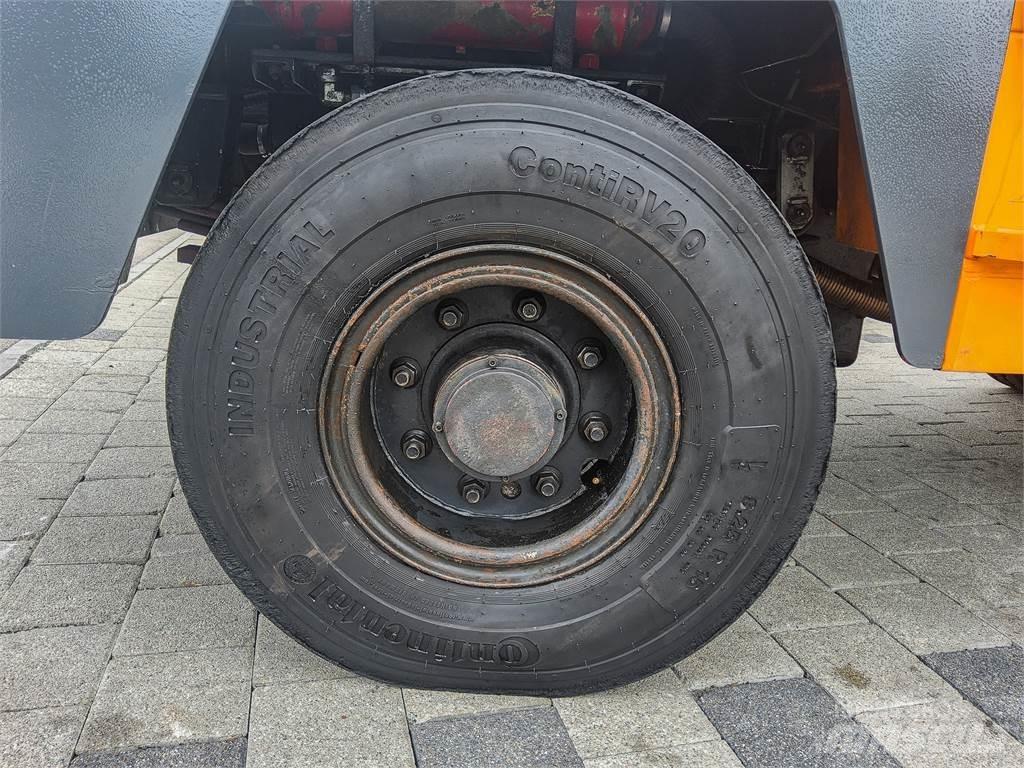  ATA 8500 4x4 搬运车