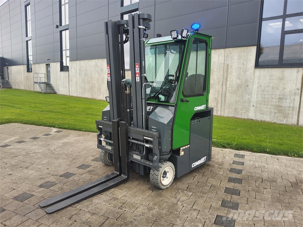 Combilift CBE 3000 四轮前移式叉车
