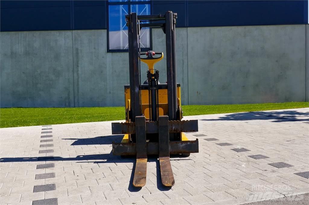 Linde L12 手推堆垛车