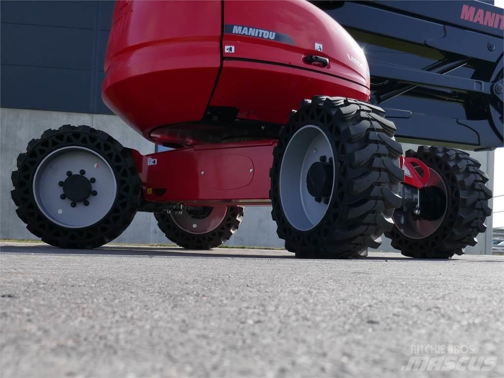 Manitou 200 ATJ 曲臂高空工作平台
