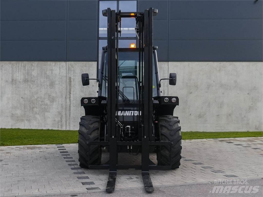 Manitou M 30-4 越野叉车|叉装车