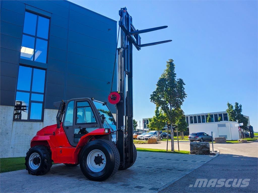 Manitou M 40-4 越野叉车|叉装车
