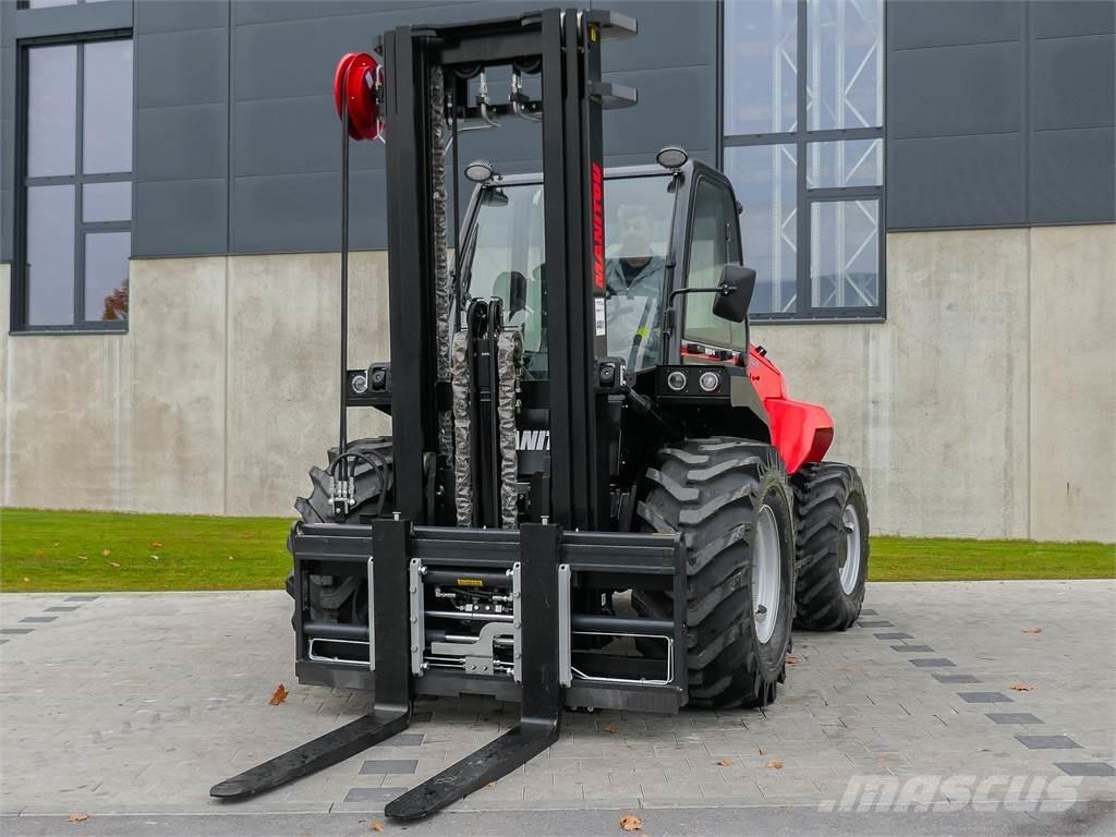 Manitou M 50-4 越野叉车|叉装车