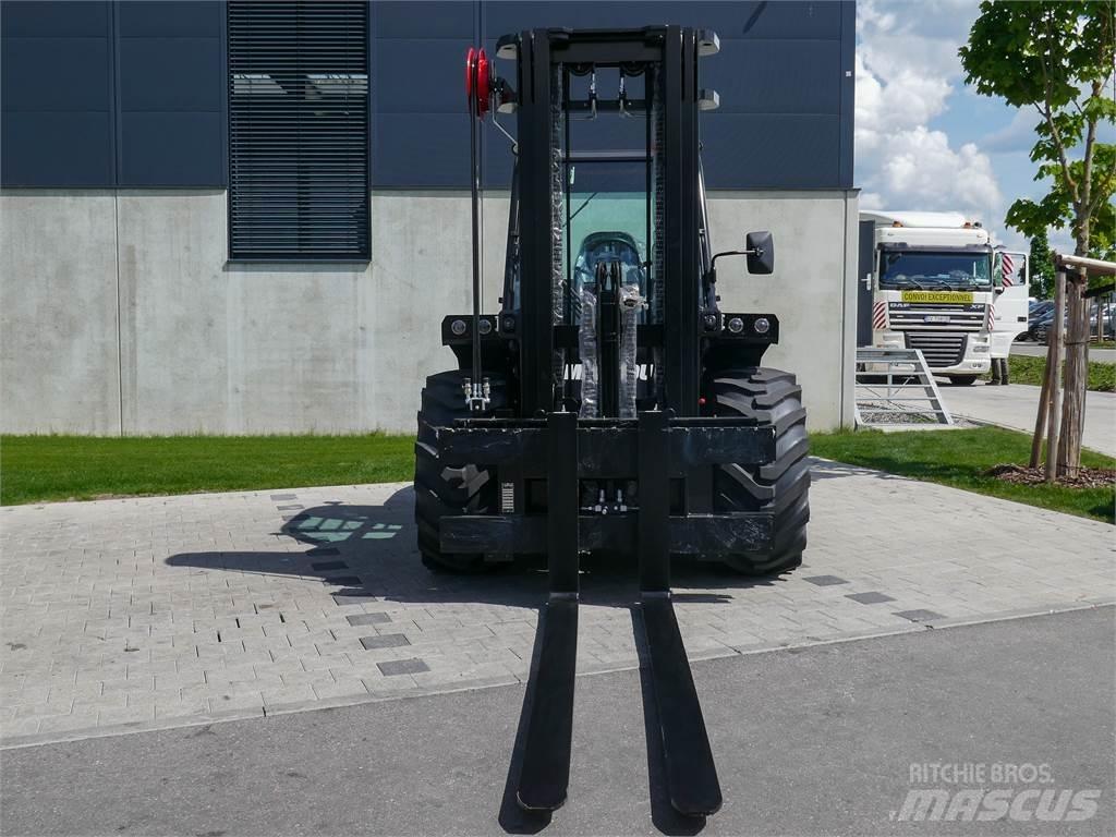 Manitou M 50-4 越野叉车|叉装车