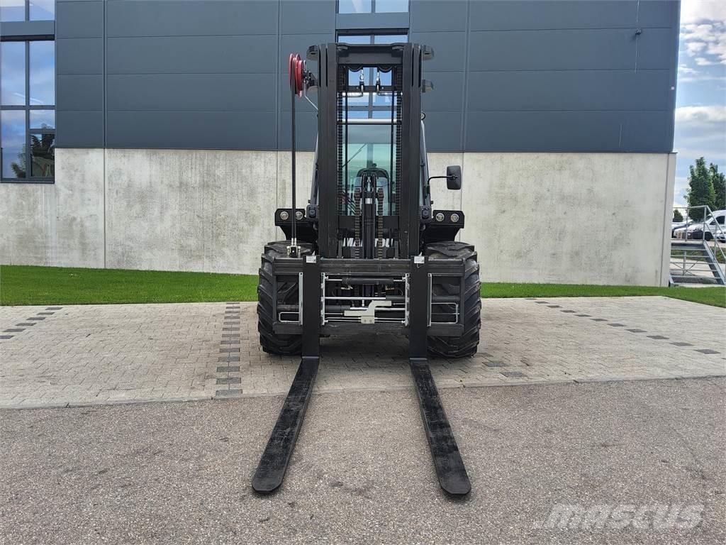 Manitou M 50-4 越野叉车|叉装车