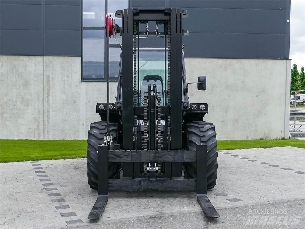 Manitou M 50-4 越野叉车|叉装车