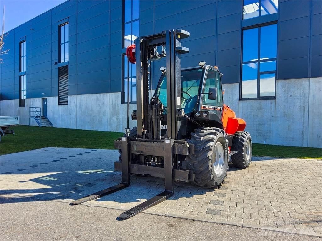 Manitou M 50-4 越野叉车|叉装车