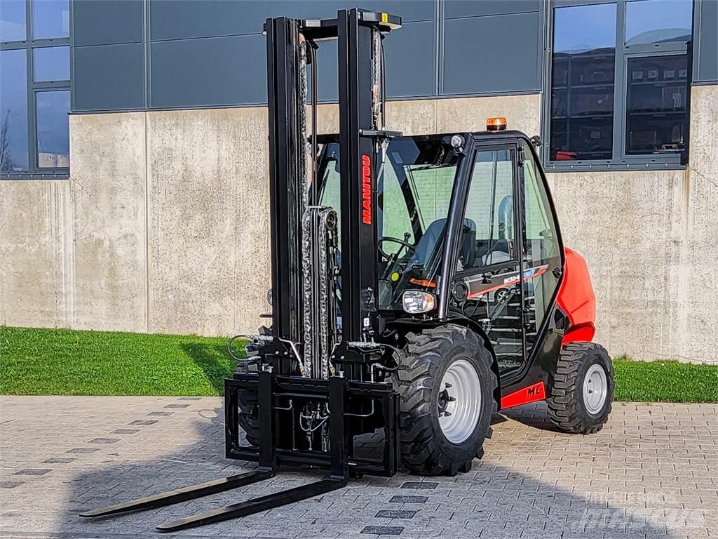 Manitou MC 30-4 越野叉车|叉装车
