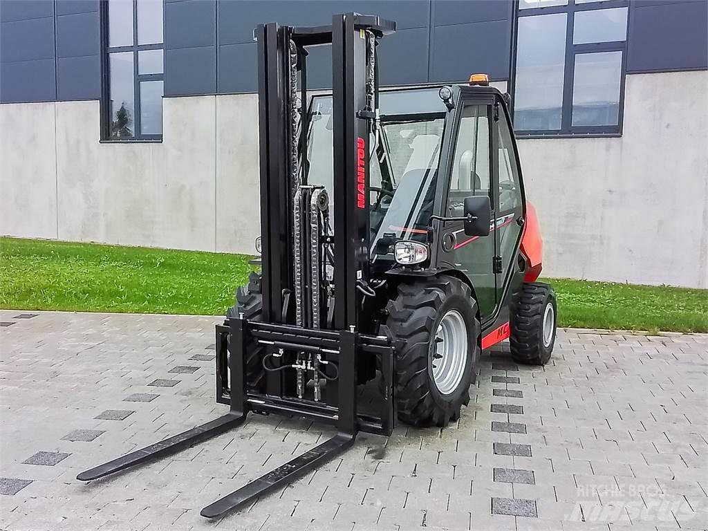 Manitou MC 30-4 越野叉车|叉装车