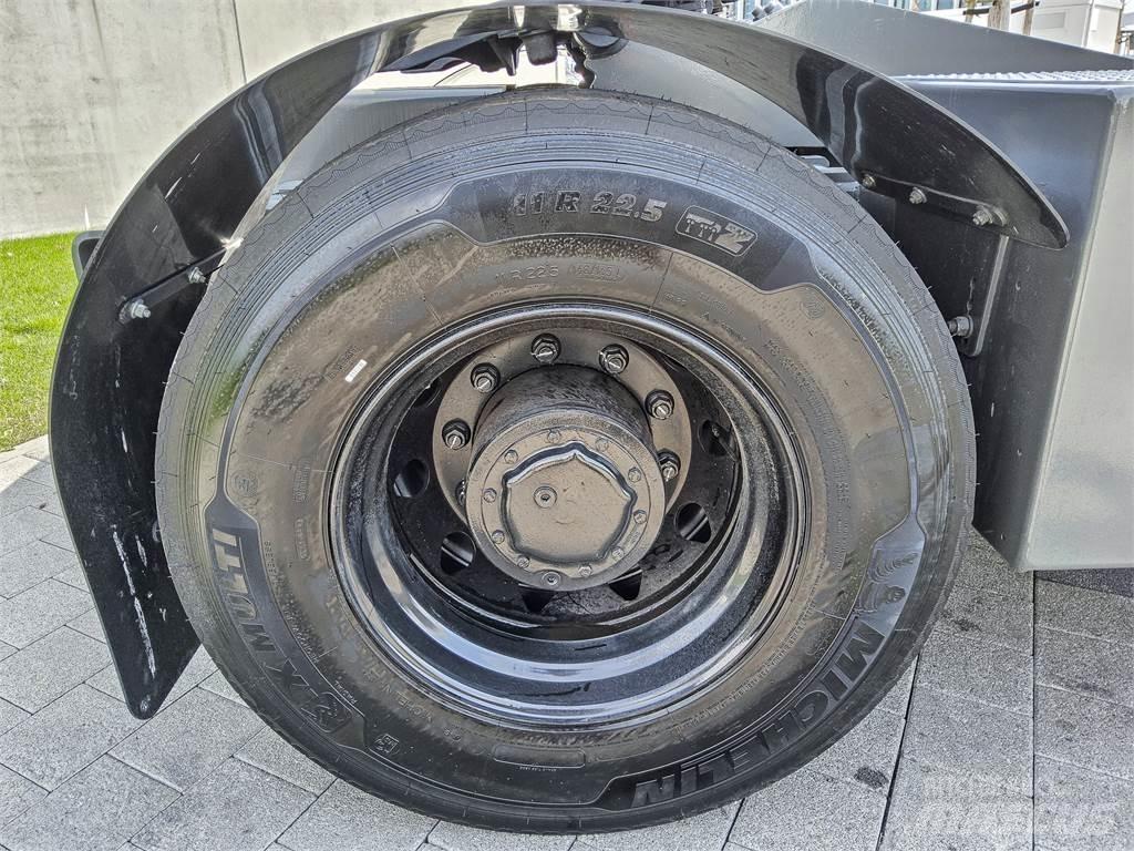 Terberg YT 220 码头牵引车