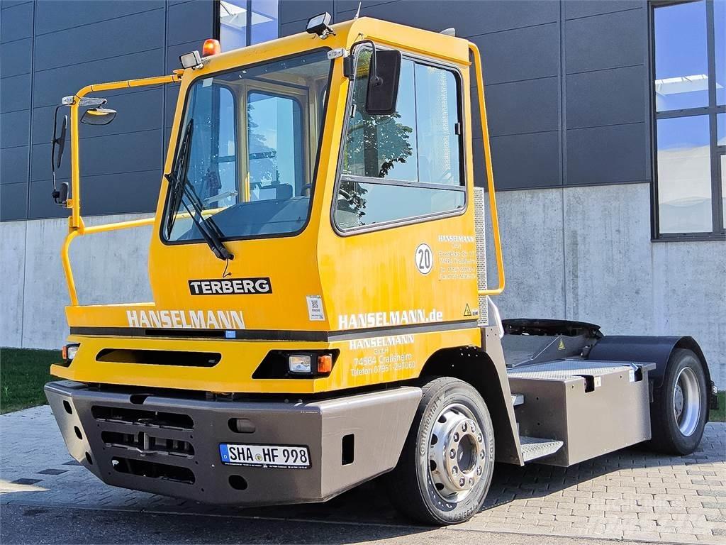 Terberg YT 222 码头牵引车