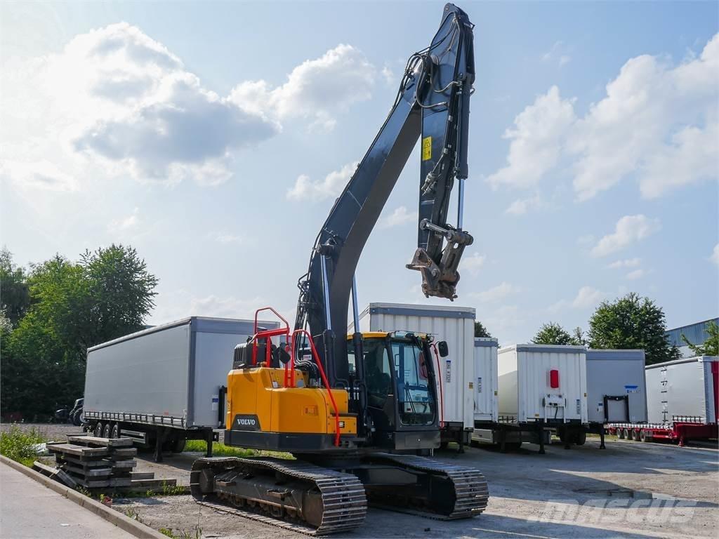 Volvo ECR235EL 小型挖掘机