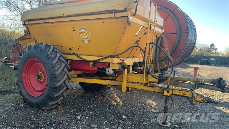Bredal B 4 矿物肥料撒播机