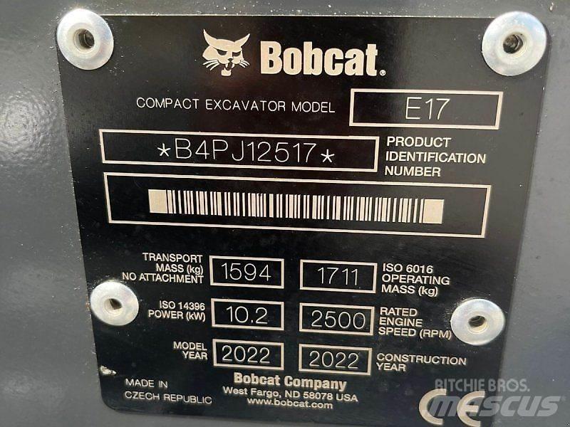 Bobcat E17 小型挖掘机