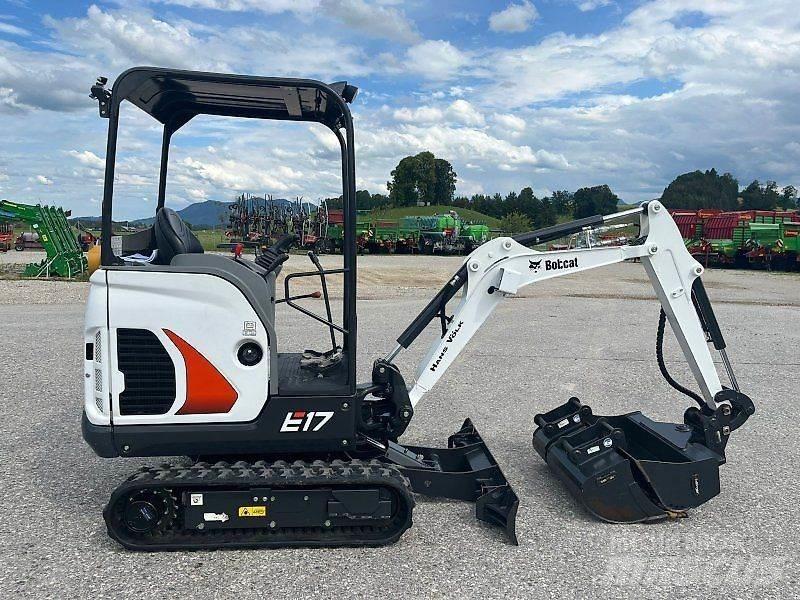 Bobcat E17 小型挖掘机