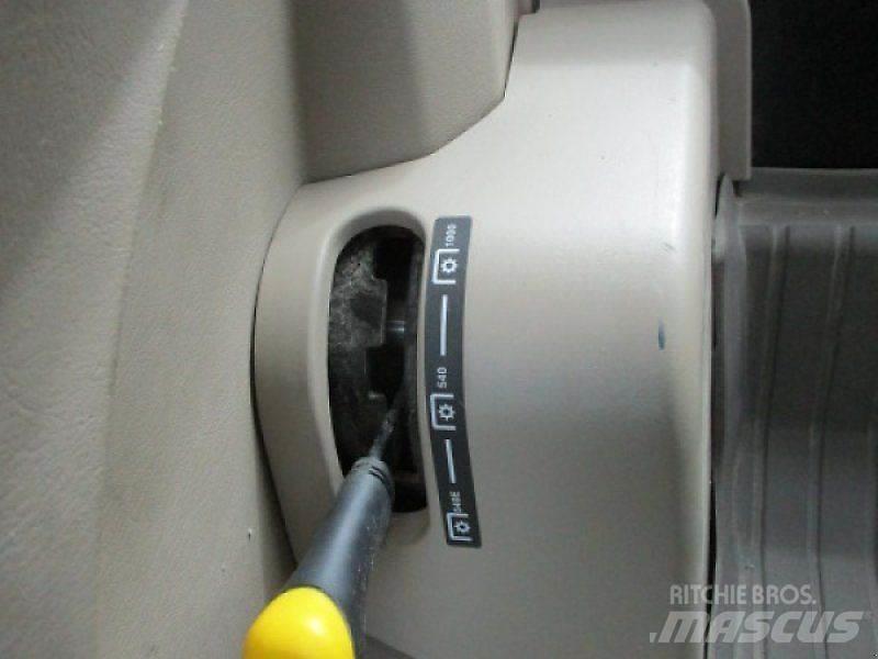 John Deere 5100R 建筑机械-其他