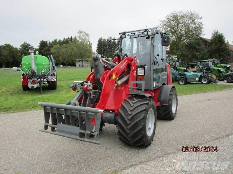 Weidemann 1880 滑移装载机