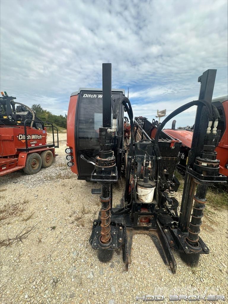 Ditch Witch AT32 水平定向钻井设备