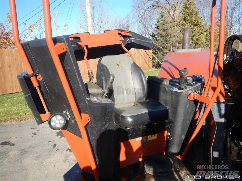 Ditch Witch JT32 水平定向钻井设备