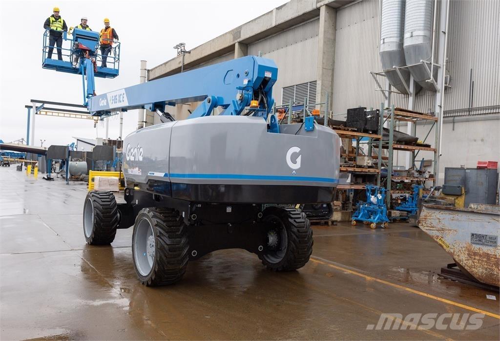 Genie S-85 XC E 曲臂高空工作平台