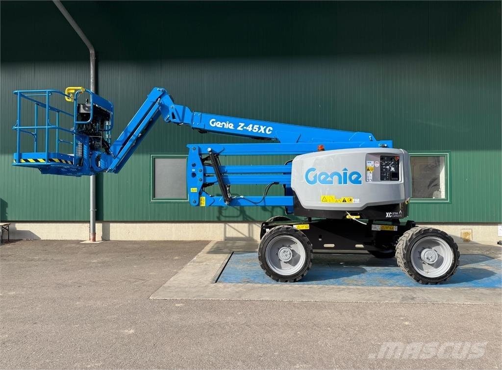 Genie Z-45 XC 曲臂高空工作平台