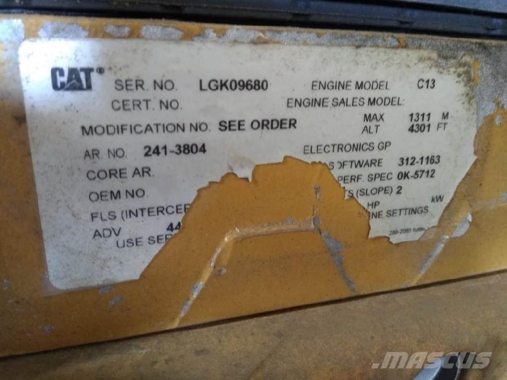 CAT C-13 发动机