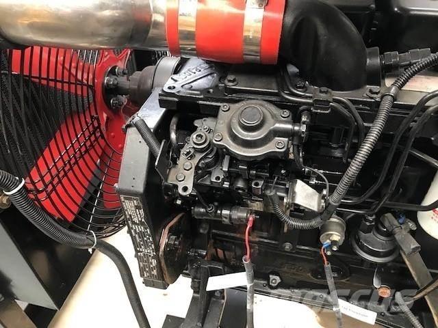 Cummins 4BT3.9 发动机