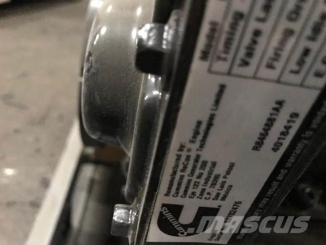 Cummins 6BTA5.9 发动机