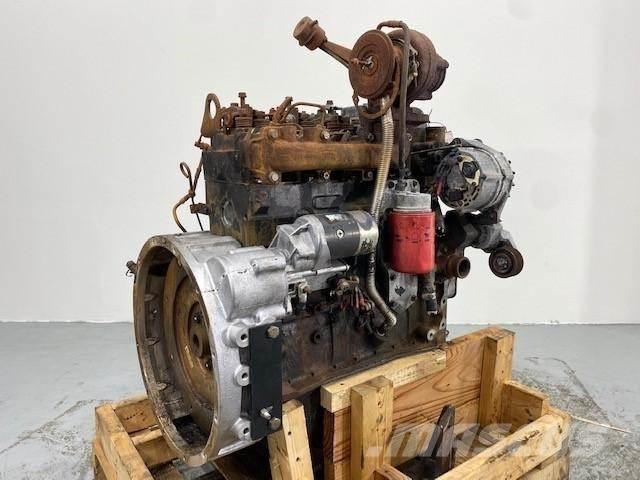 Cummins B4.5 发动机