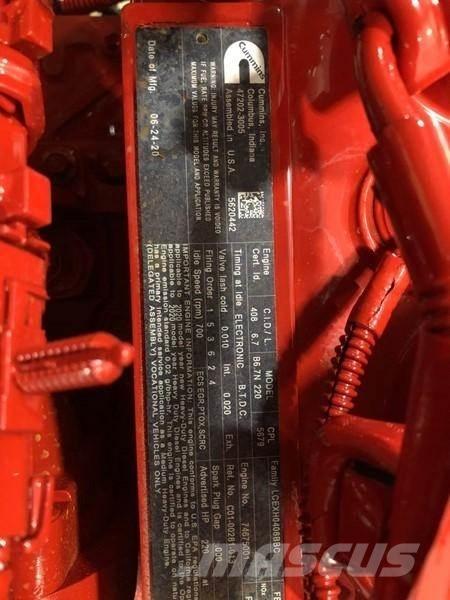 Cummins B6.7 发动机